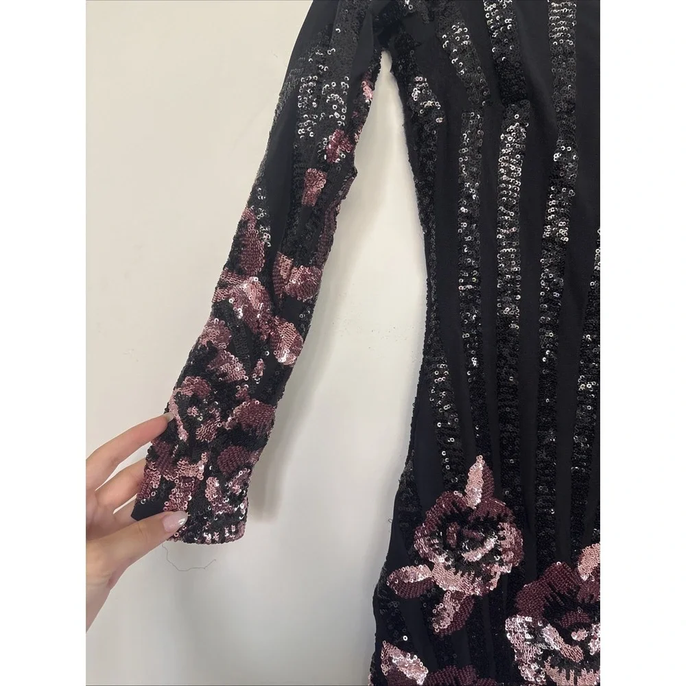 Black dress with black and pink sequins Size S
